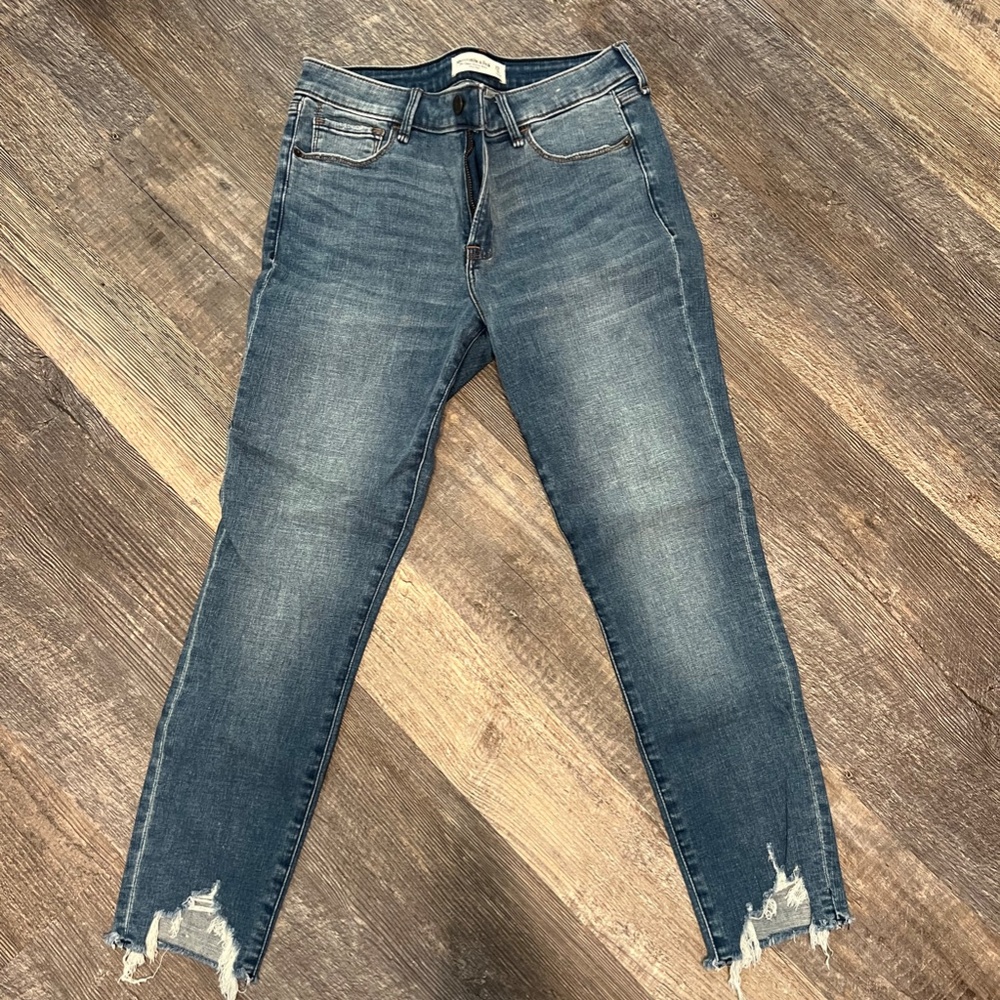 Abercrombie Mid Rise Super Skinny Jeans